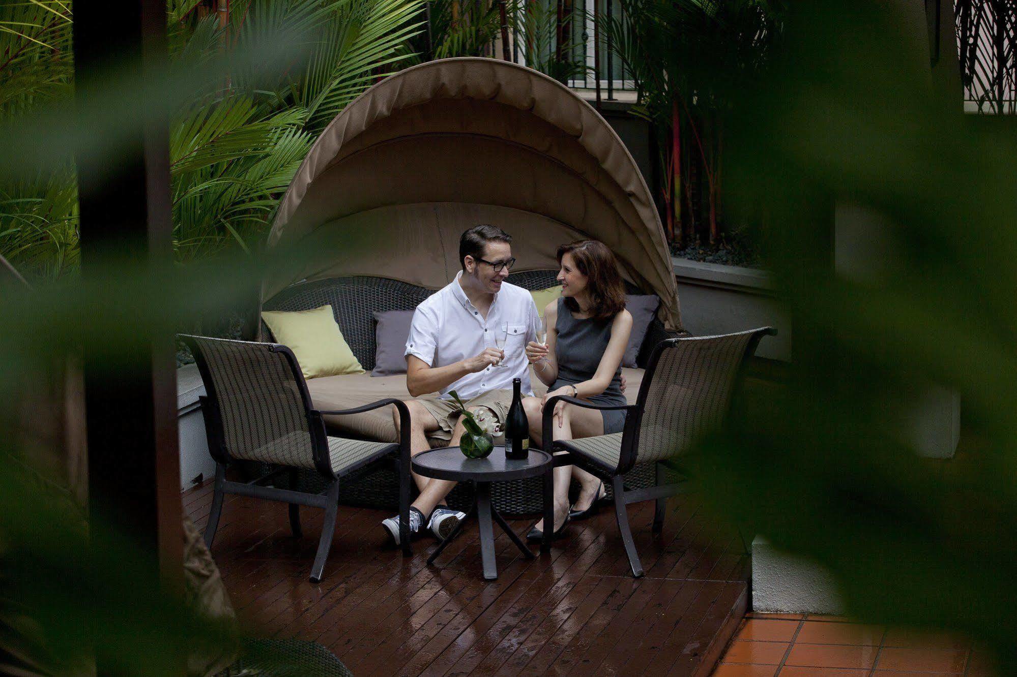 Fraser Place Robertson Walk Singapur Exterior foto The Garden Bar