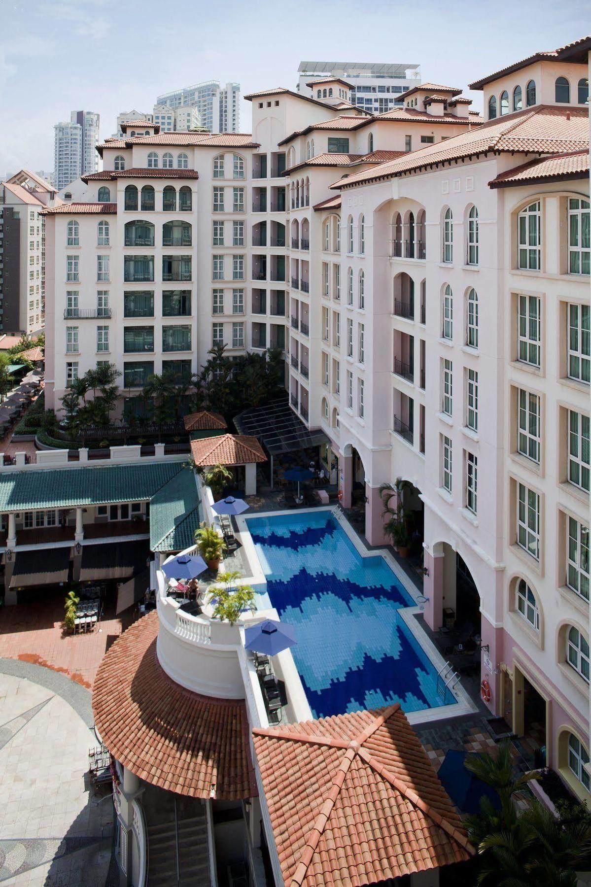 Fraser Place Robertson Walk Singapur Exterior foto The swimming pool at the hotel